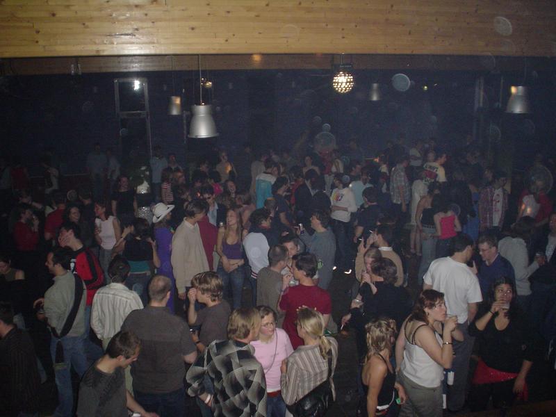 20040505 Wednesday night Fever 42