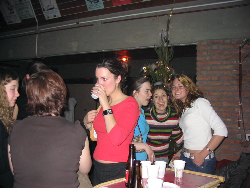 20041215 Lounge 126