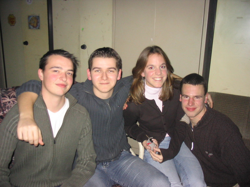 20041215 Lounge 147
