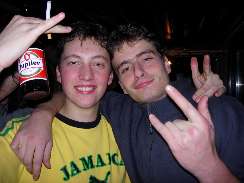 20041215 Lounge 230