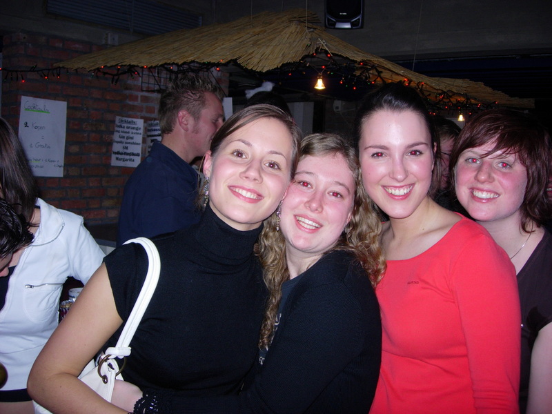 20041215 Lounge 236