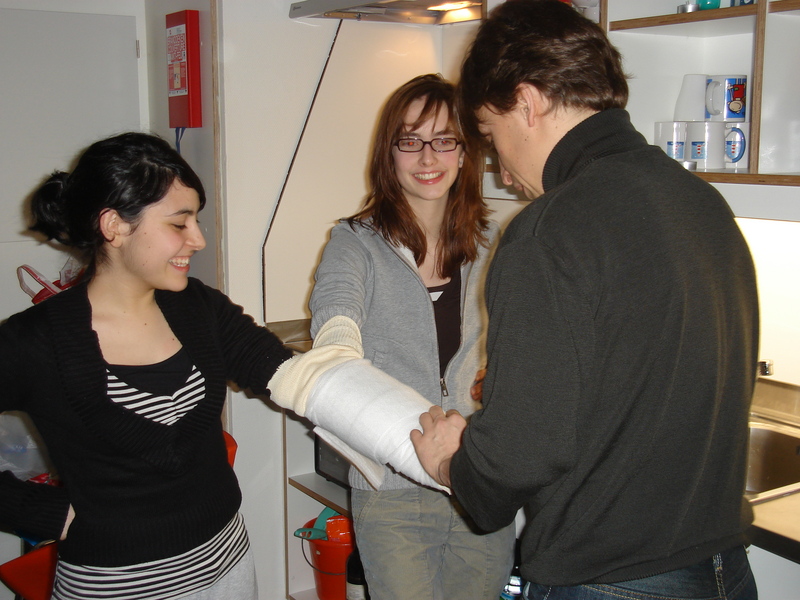 200703 Ontgroening Gamze en Tanya 257