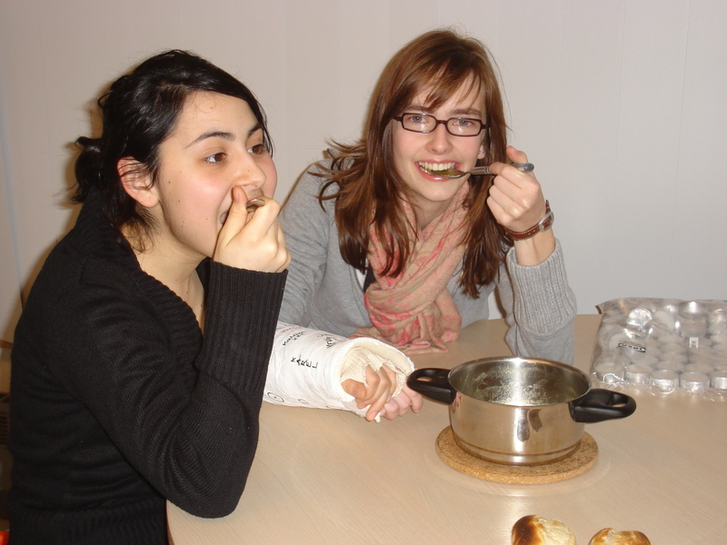 200703 Ontgroening Gamze en Tanya 276